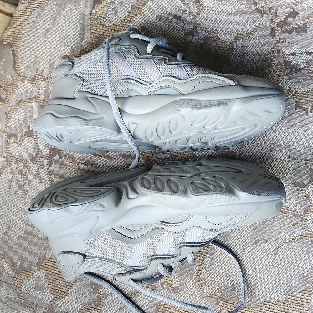 ADIDAS Ozweego Kids 'Triple Grey'' Sneakers - Picture 3 of 10
